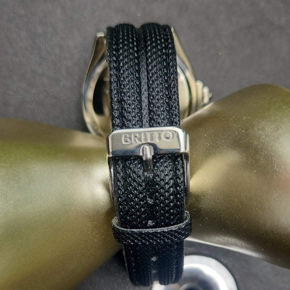 Britto Artist Collection Luxury Watche NWOT - Picture 5 of 6